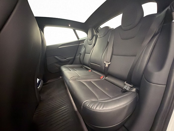 Tesla Model S 29 of 30