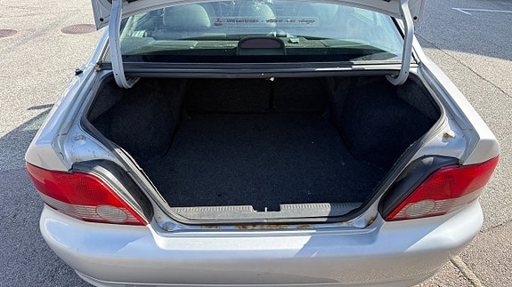 Mitsubishi Galant 7 of 11