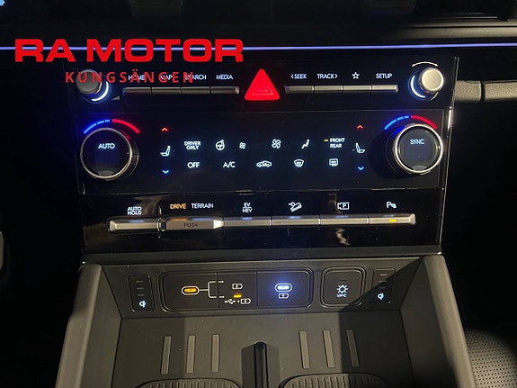 Hyundai Santa Fe 15 of 18