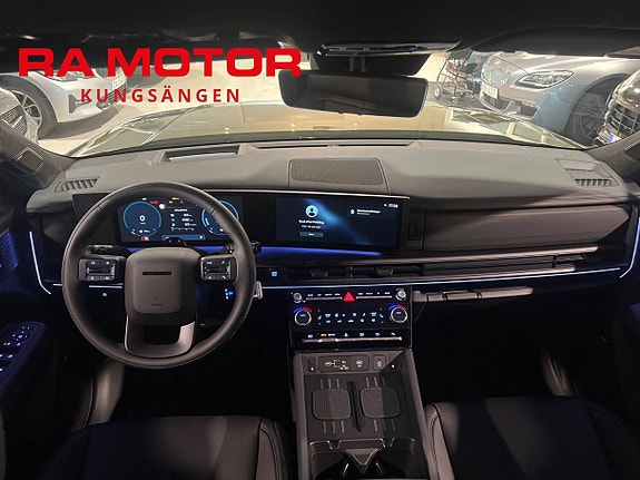 Hyundai Santa Fe 14 of 18