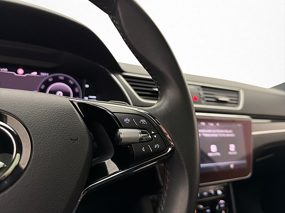 Skoda Superb 21 of 30