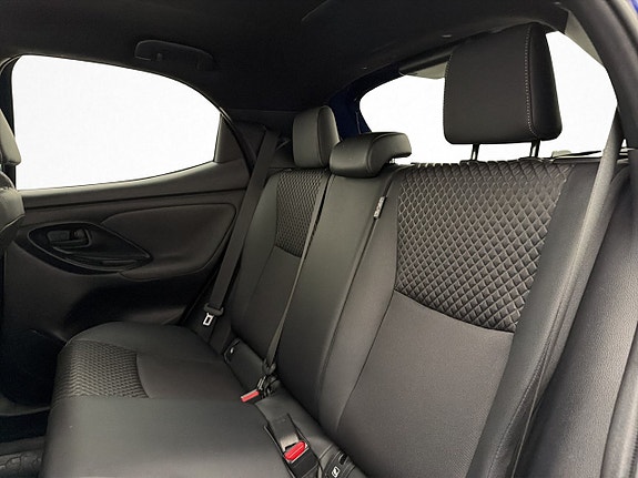 Toyota Yaris 14 of 30