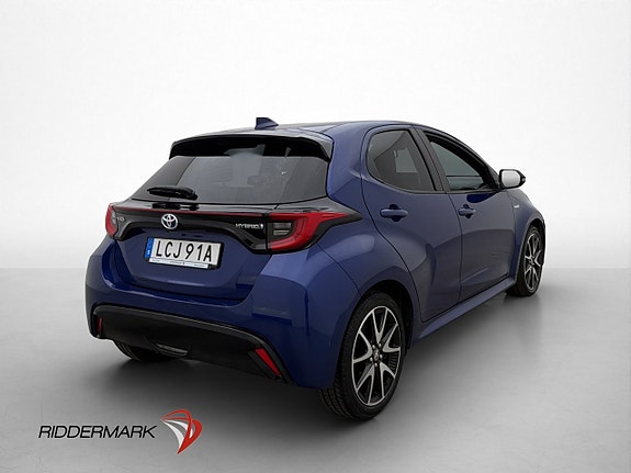 Toyota Yaris 8 of 30