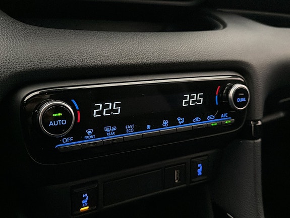 Toyota Yaris 21 of 30
