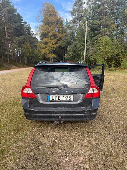 Volvo V70 6 of 11
