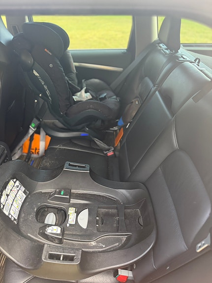 Volvo V70 8 of 11