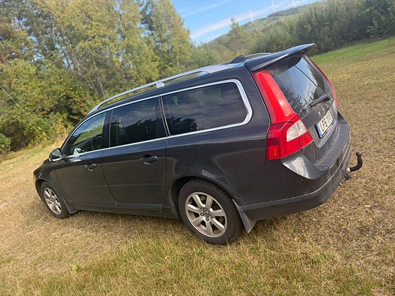 Volvo V70 4 of 11