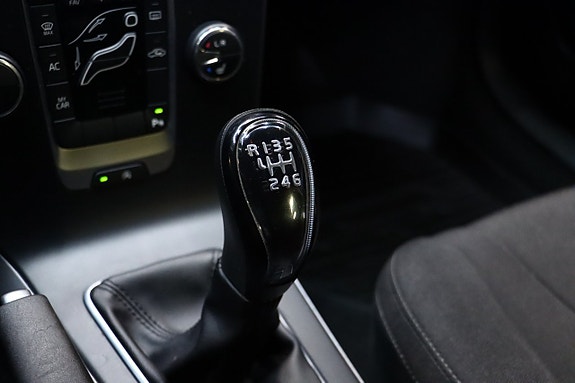 Volvo V40 21 of 27