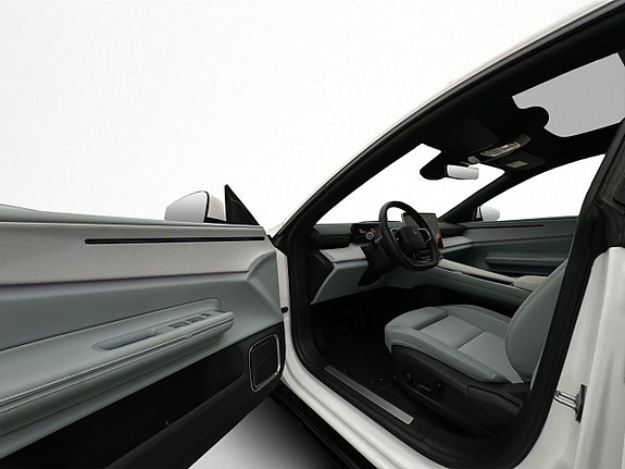 Polestar 4 12 of 30