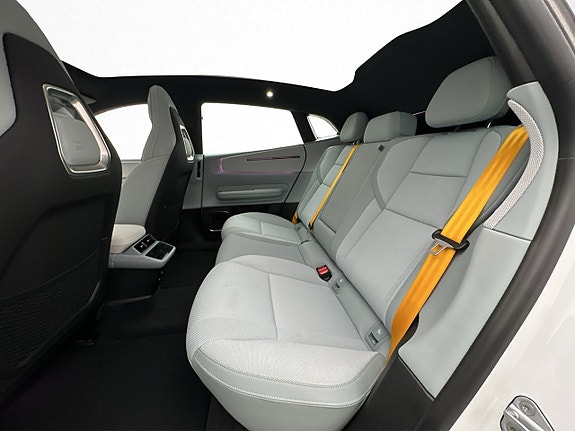 Polestar 4 18 of 30