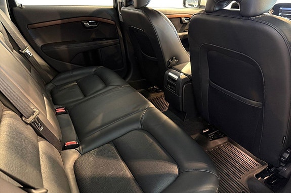 Volvo V70 18 of 22