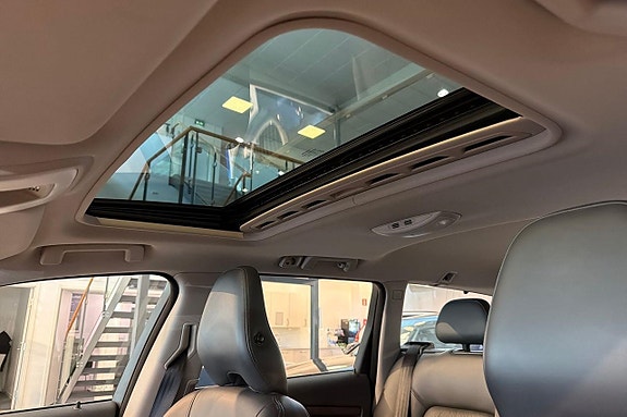 Volvo V70 10 of 22