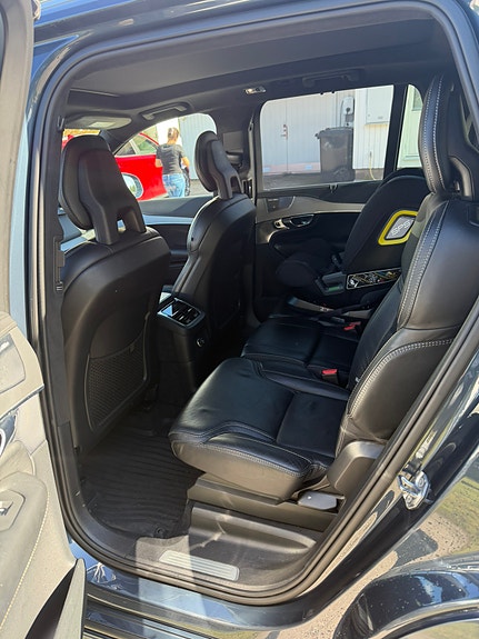 Volvo XC90 4 of 5