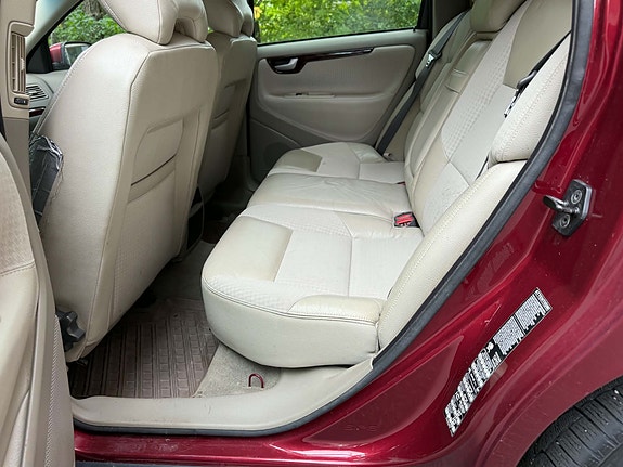 Volvo V70 7 of 7
