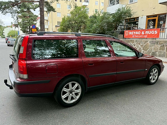 Volvo V70 4 of 7