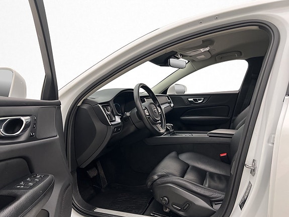 Volvo S60 11 of 30