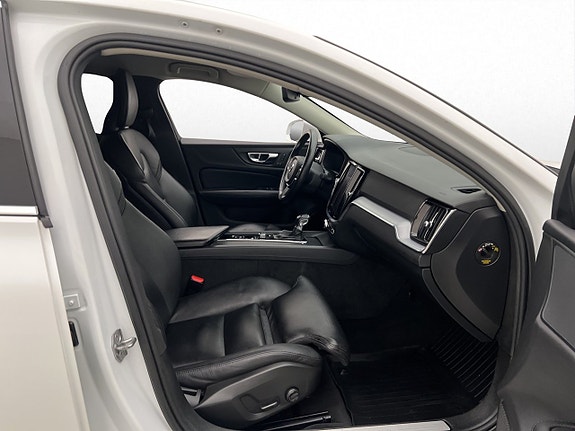 Volvo S60 26 of 30