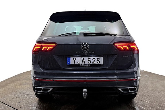 Volkswagen Tiguan 7 of 30