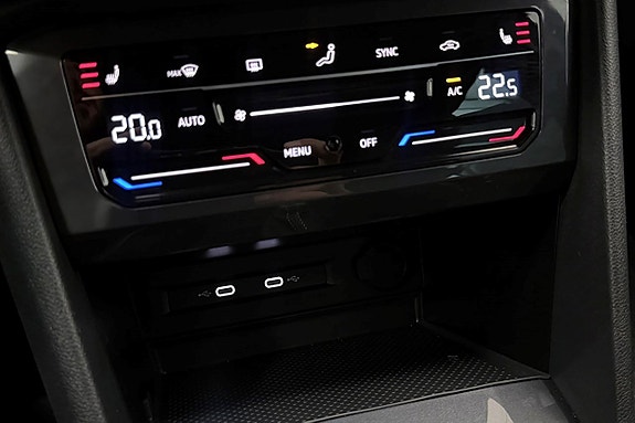 Volkswagen Tiguan 30 of 30