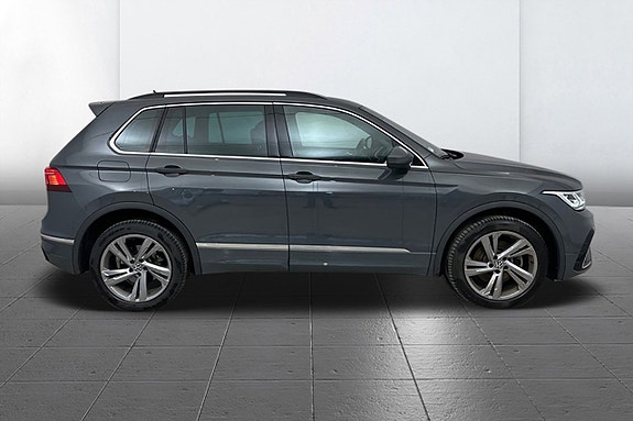 Volkswagen Tiguan 4 of 12