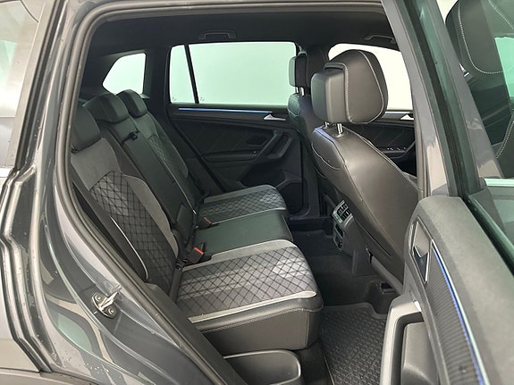 Volkswagen Tiguan 8 of 12