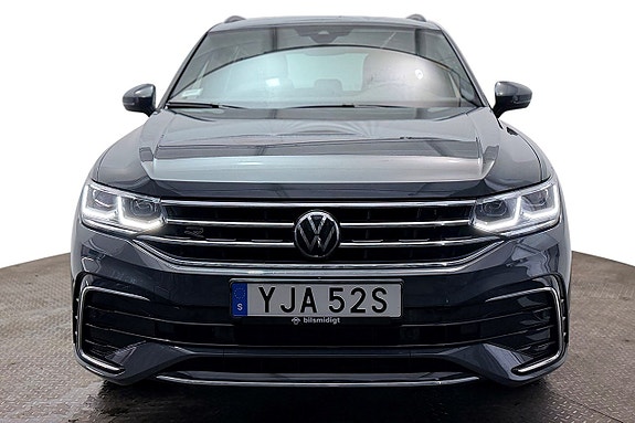Volkswagen Tiguan 3 of 30