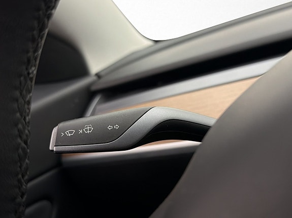 Tesla Model 3 14 of 30