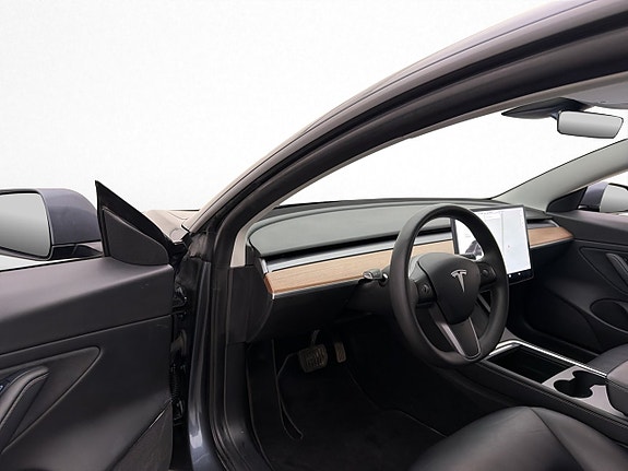 Tesla Model 3 10 of 30