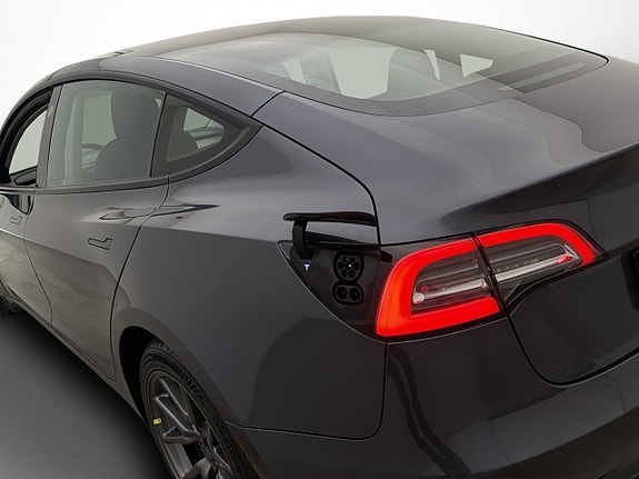 Tesla Model 3 30 of 30