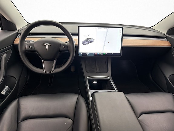 Tesla Model 3 24 of 30