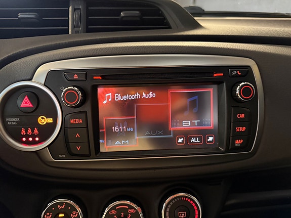 Toyota Yaris 18 of 23