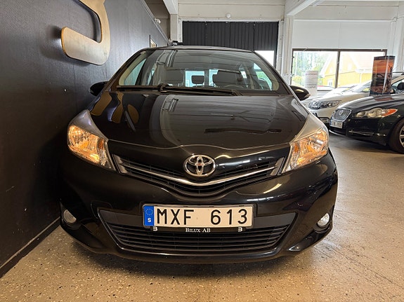 Toyota Yaris 5 of 23