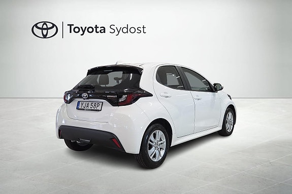 Toyota Yaris 9 of 20