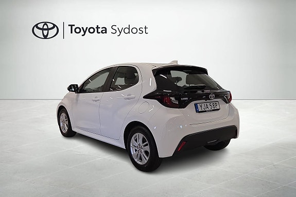 Toyota Yaris 5 of 20