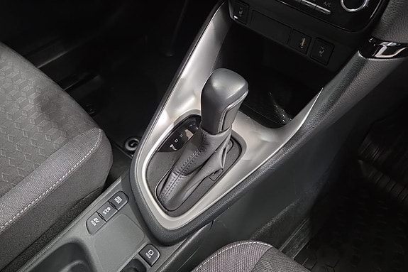 Toyota Yaris 20 of 20