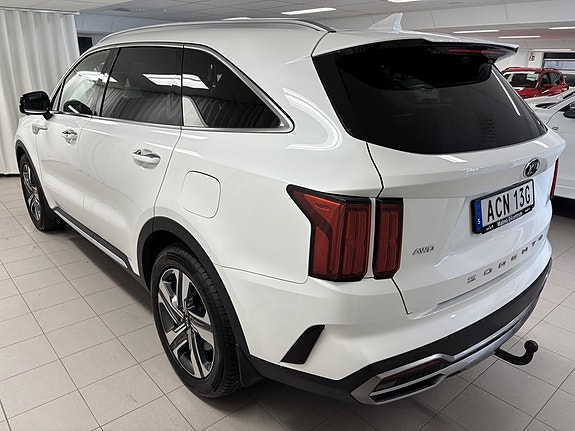 Kia Sorento 4 of 11