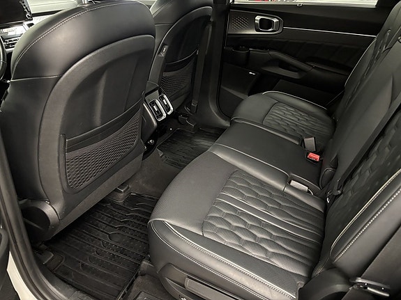Kia Sorento 6 of 11