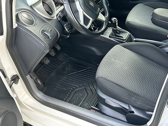 Seat Ibiza 5 of 7