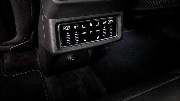 Audi e-tron 15 of 19