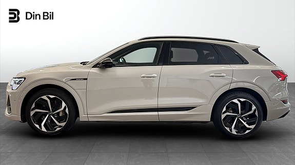 Audi e-tron 2 of 19