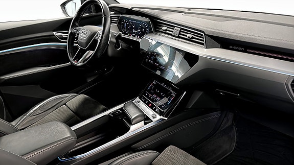 Audi e-tron 17 of 19
