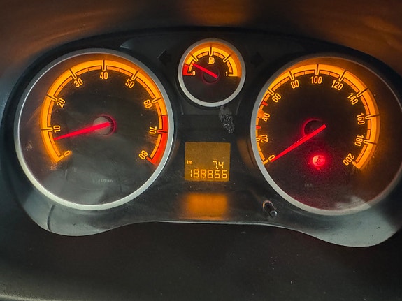 Opel Corsa 13 of 15