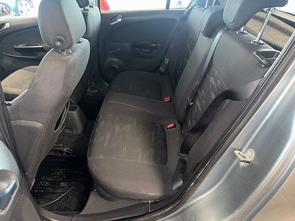 Opel Corsa 10 of 15