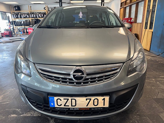 Opel Corsa 2 of 15