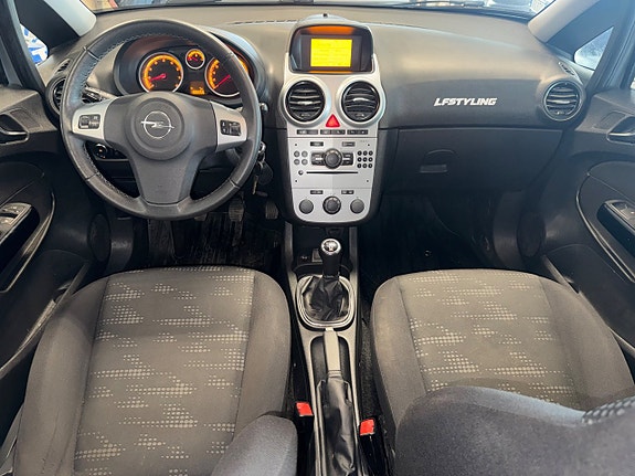 Opel Corsa 9 of 15