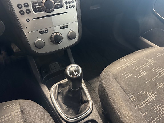 Opel Corsa 15 of 15