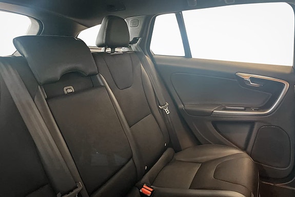 Volvo V60 10 of 14