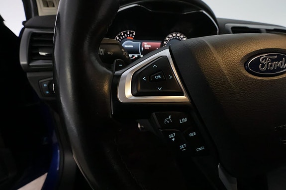 Ford Mondeo 17 of 30