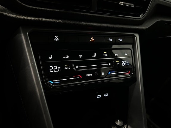 Volkswagen T-Roc 13 of 14