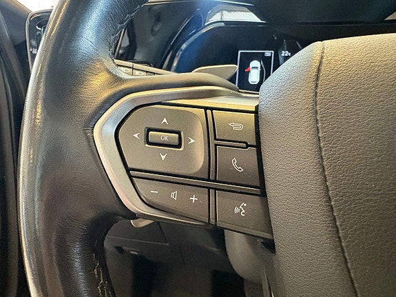 Lexus NX350h 16 of 21